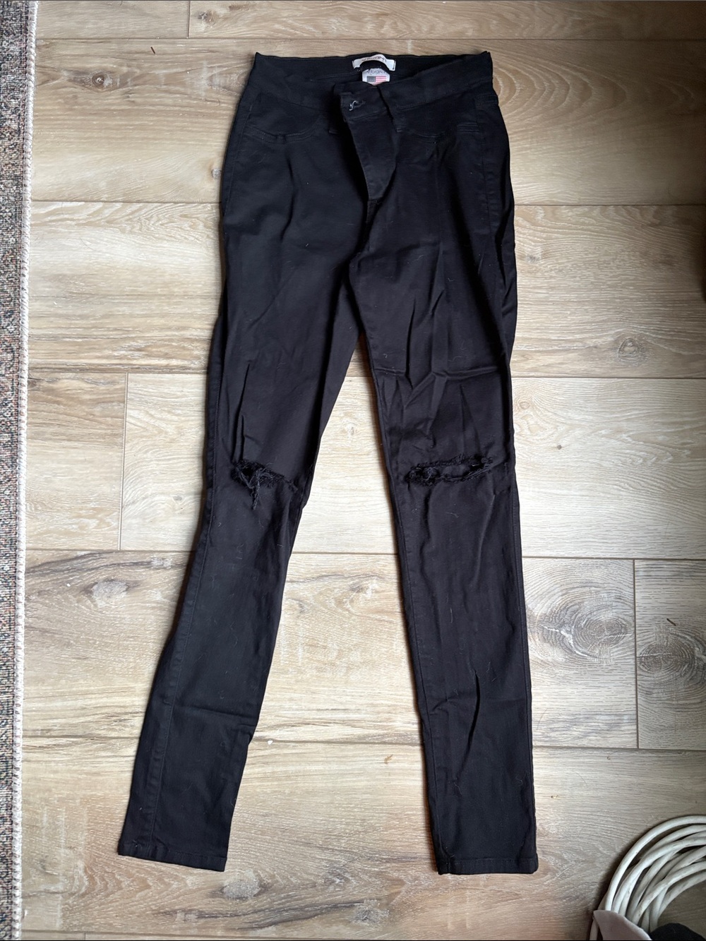 Black Distressed Skinny Jeans for Women - Sleek Stretch Fit